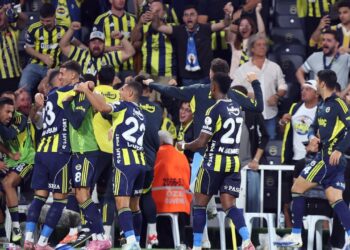 Fenerbahçeli futbolcu son 24 saatte kabusu yaşadı: Bir güldü bin ah işitti