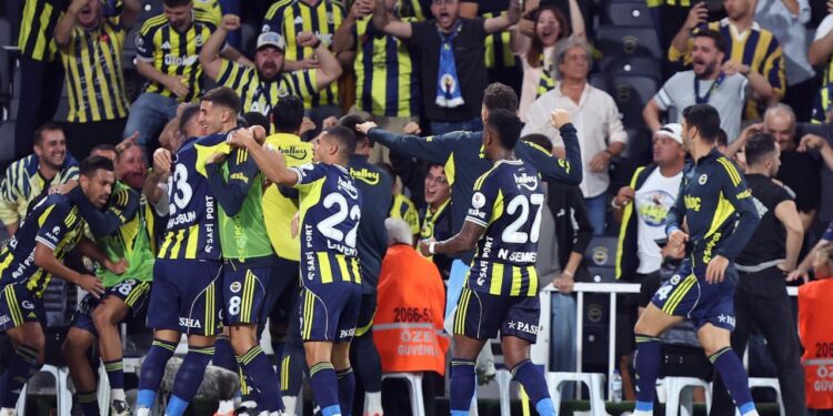 Fenerbahçeli futbolcu son 24 saatte kabusu yaşadı: Bir güldü bin ah işitti