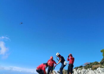 Fethiye’de paraşüt kayalıklara düştü: 1 ölü, 1 yaralı