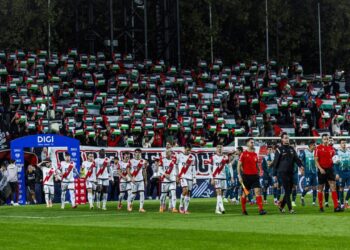 Filistin’e anlamlı destek! İspanyollar stadyumu bayraklarla donattı