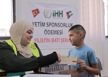 Filistinli 26 bin 531 yetim çocuğa her ay destek veriliyor!