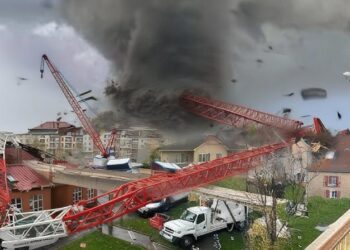 Fransa’da hortum felaketi: 1 ölü, 10 yaralı