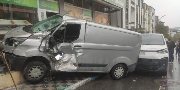 Freni boşalan tanker ortalığı savaş alanına çevirdi!