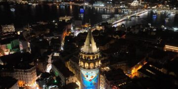 Galata Kulesi’nde Sıfır Atık renkleri! Vatandaşlar ilgiye takip etti