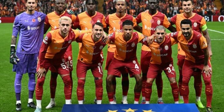 Galatasaray’ın yıldızından Türk hakemlere büyük övgü!