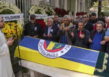 Gazeteci Faik Çetiner son yolculuğuna uğurlandı