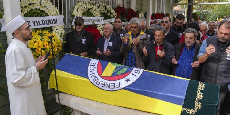 Gazeteci Faik Çetiner son yolculuğuna uğurlandı