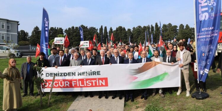 Gazze için yürüdüler: STK’lar ve öğrenci kulüpleri STKFest25’te buluştu!