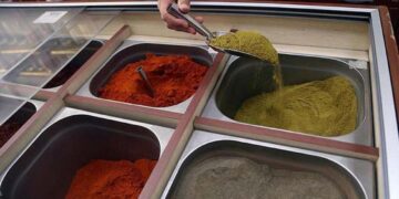 Gıda sahtekarları bitmiyor! Baharatta yasaklı boya çıktı