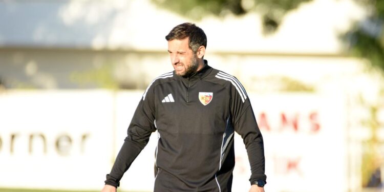 Göreve yeni başlayan hoca transfer dönemini işaret etti