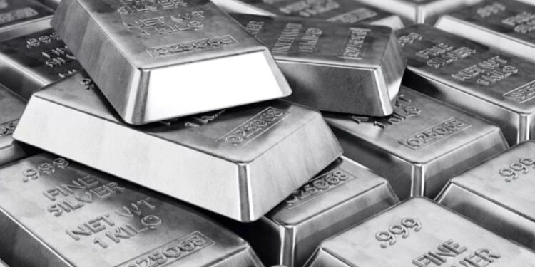 Gümüşte sert kar satışı