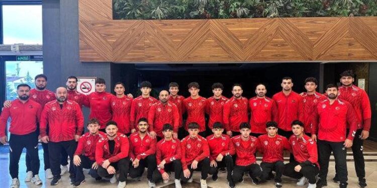 Güreşte tarihi başarı: Tek turnuvada tam 43 madalya