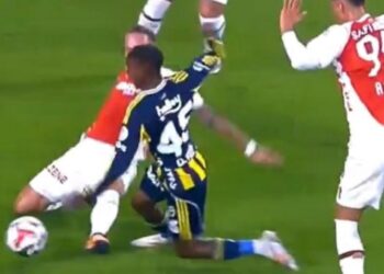 Haftaya damga vuran pozisyonun VAR kayıtları açıklandı