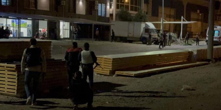 Hareketli dakikalar! Operasyonda polisle çatıştılar