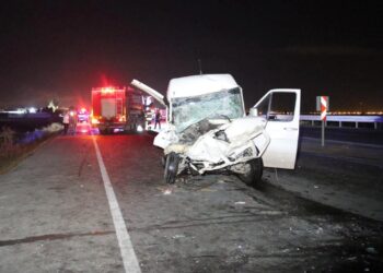 Hatay’da feci kaza sonrası can pazarı: 14 yaralı