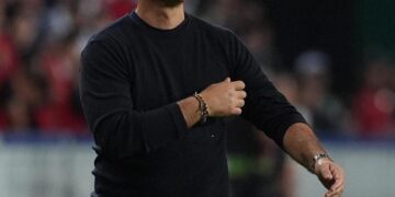 Hem sahada hem vergide rekortmen! Montella üst üste ikinci kez başardı