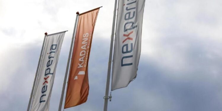 Hollanda, Çinli çip üreticisi şirkete el koydu!