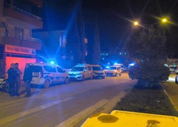 İki grup arasında silahlı kavga: 1’i polis, 4 yaralı