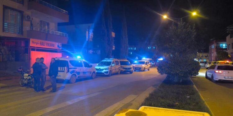 İki grup arasında silahlı kavga: 1’i polis, 4 yaralı