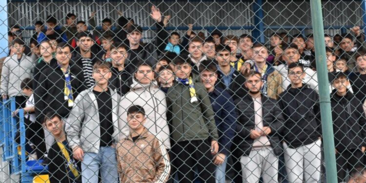İlk maçında bunu beklemiyorlardı! Taraftarlar stada giremedi