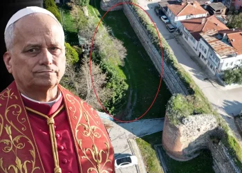 Herkesin Konuştuğu İlan: Papa Ziyareti Sonrası Yayında