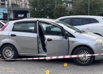 İşletme müdürü aracında silahlı saldırıya uğradı