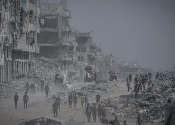 İsrail ateşkese rağmen durmuyor! Evlerine dönen Filistinlilere ateş açtı