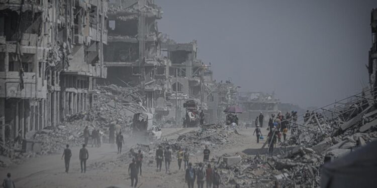 İsrail ateşkese rağmen durmuyor! Evlerine dönen Filistinlilere ateş açtı