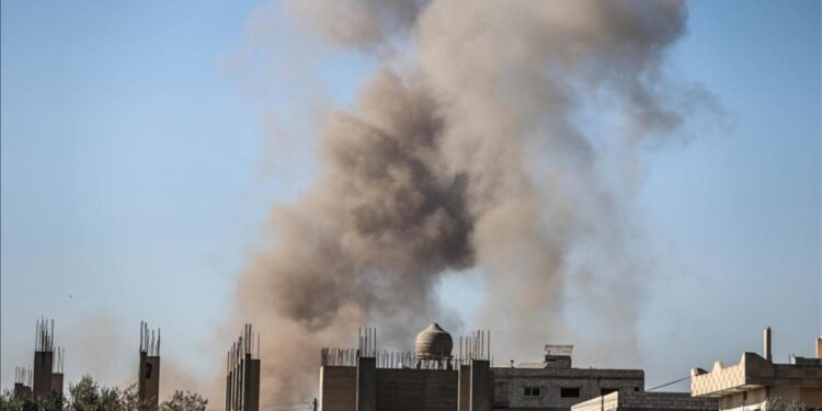 İsrail, Suriye’de Dera iline saldırdı