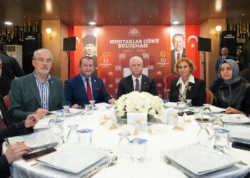 İstanbul Valisi Gül, kentte görev yapan muhtarlarla bir araya geldi