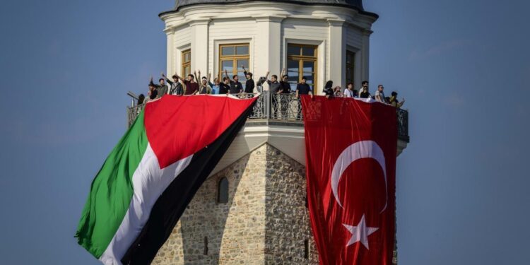 İstanbul ve Gazze kardeş şehir ilan edildi