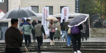 İstanbul’a sarı uyarı: Meteoroloji ve valilik saat verdi: Çok kuvvetli yağacak!
