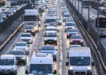 İstanbul’da trafik yoğunluğu yüzde 80’e ulaştı
