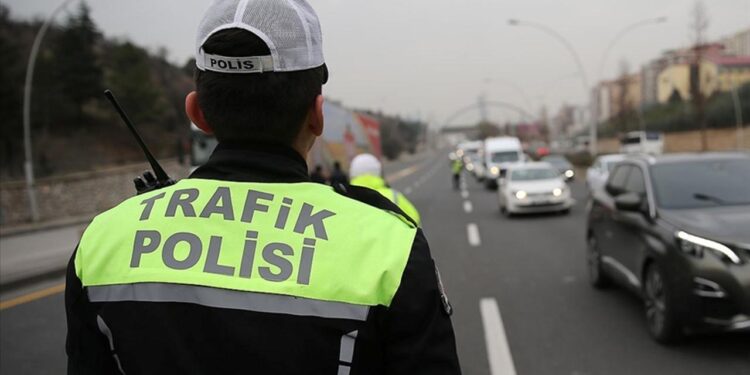 İstanbullular dikkat! Yarın bu yollar trafiğe kapalı