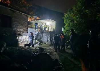 İzmir’de aile faciası: Oğlunu öldürdü, eşini ağır yaraladı