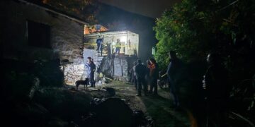 İzmir’de aile faciası: Oğlunu öldürdü, eşini ağır yaraladı