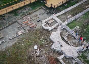 İznik Gölü’ndeki bazilika ‘Papa’ için hazırlanıyor