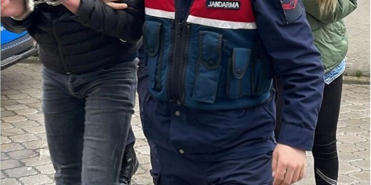 Jandarmadan 3 ilçede tefeci operasyonu: 3 tutuklama