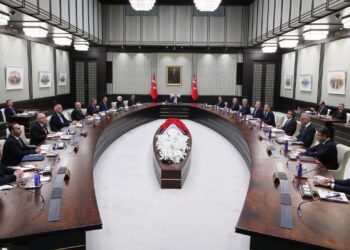 Kabine bugün toplanıyor! İşte masadaki başlıklar…