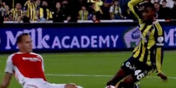 Kadıköy’de gündem hakem! Penaltı ve ofsayt kararları tartışılıyor