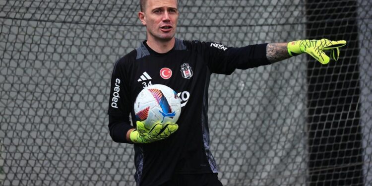 Kaptanlığı kaybeden Mert Günok: ‘En fazla üzülenlerden biriyim’