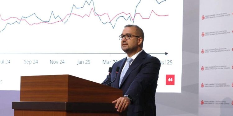 Karahan: Talep koşullarının enflasyonun düşme eğilimini bozmasına izin vermeyeceğiz