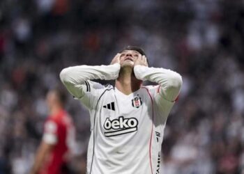 Kartal ağır yaralı! Beşiktaş 2 dakikada yıkıldı