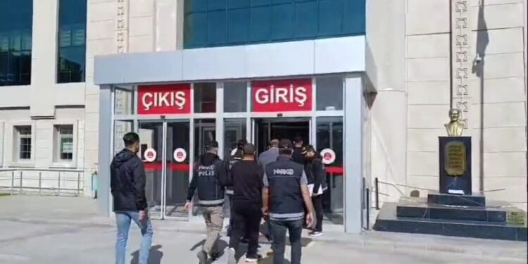 Kırmızı bültenle aranan şahıs Niğde’de yakalandı