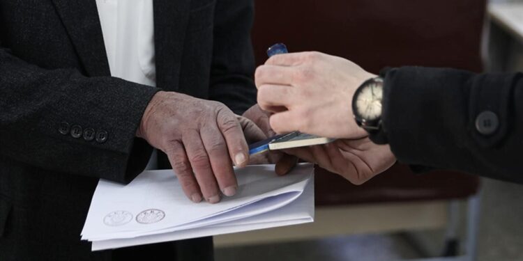 KKTC, cumhurbaşkanı seçimi için sandığa gidiyor