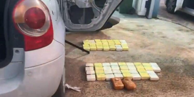 Kocaeli’de otomobile zulalanmış 45 kilo eroin ele geçirildi