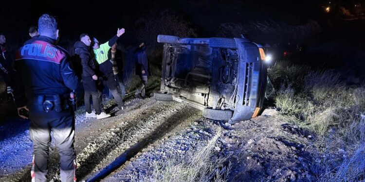 Kütahya’da polisin ‘dur’ ihtarına uymayan sürücü kaza yaptı