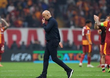 Liverpool, Galatasaray maçını hatırlatarak hakemlere isyan etti
