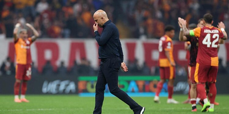 Liverpool, Galatasaray maçını hatırlatarak hakemlere isyan etti