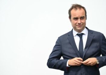 Macron Lecornu’yu yeniden atadı! Tepkiler çığ gibi büyüdü!